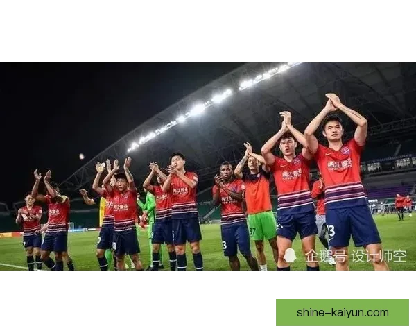 最新足球联赛排名揭晓,激烈竞争将决定谁能夺冠,球队表现备受关注。 最新足球联赛排名揭晓,激烈竞争将决定谁能夺冠,球队表现备受关注。