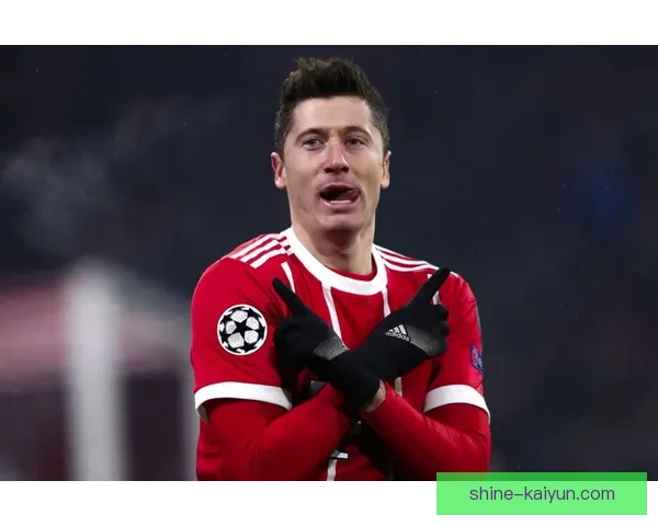 莱万多夫斯基欧洲金靴荣誉加身，射手表现持续提升